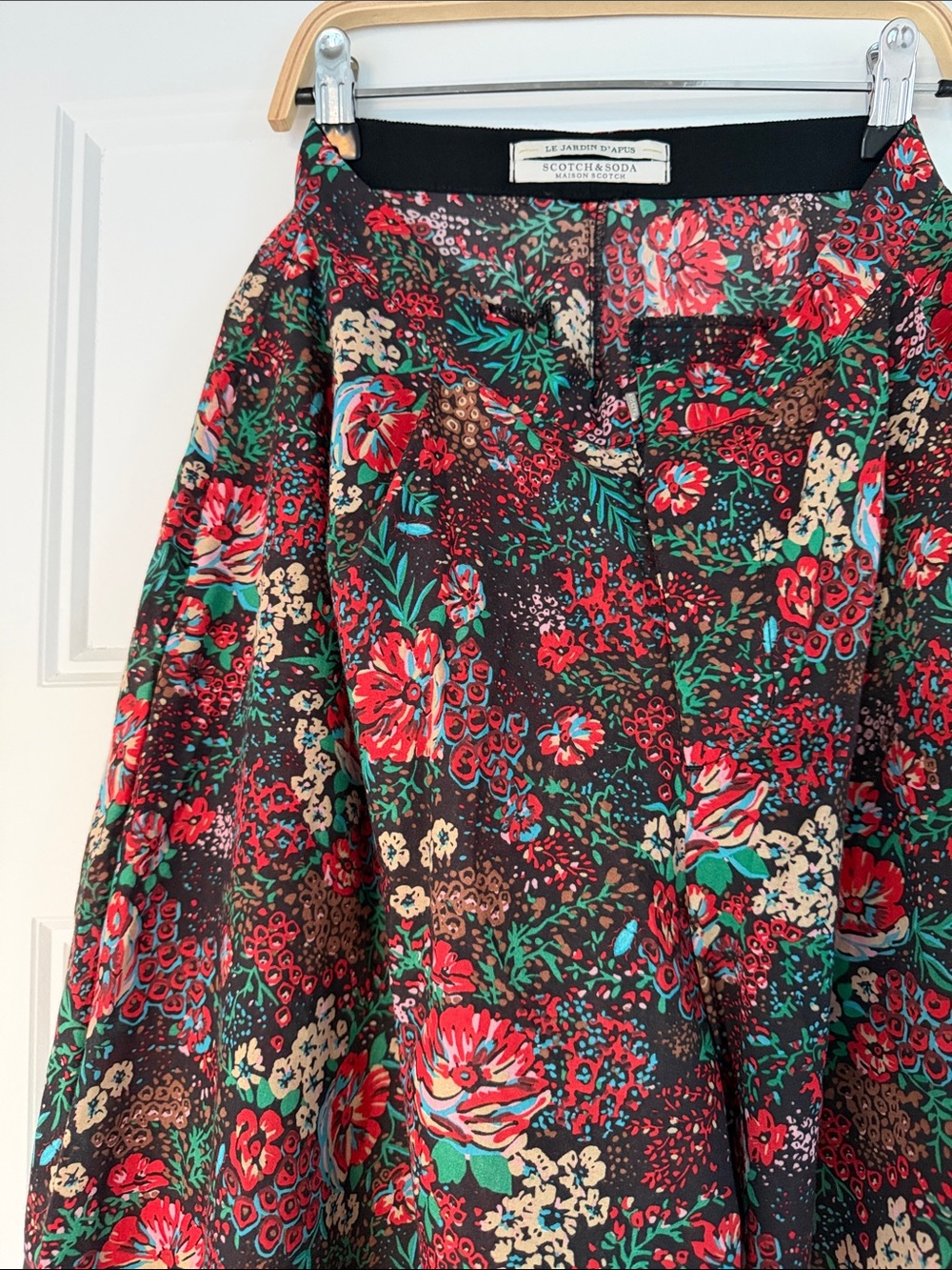 Scotch & Soda Floral Wide-Leg Pants with Leopard Border - Red/Green - Picture 3 of 3